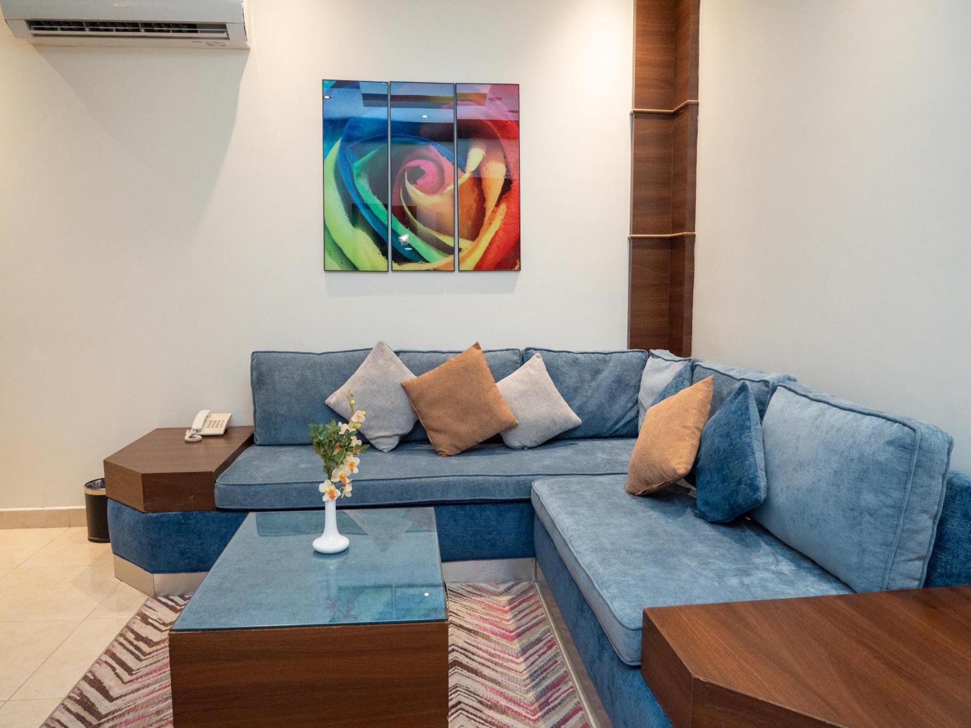 Innyar Hotel Riyadh Eksteriør billede